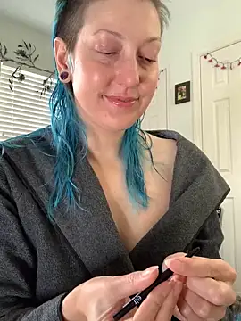 Snapshot of MissCumberdale chatting on December 19, 2024, 5:08 pm MissCumberdale online show from December 19, 2024, 5:08 pm