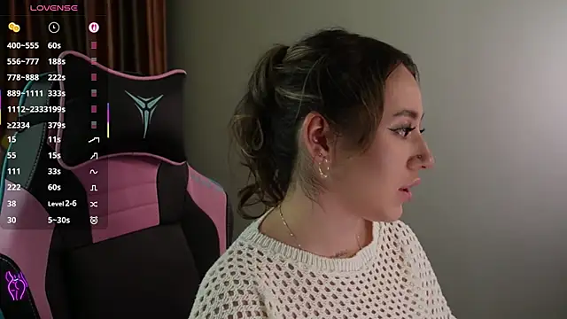 Fiona-Love online show from October 18, 2025, 3:24 pm