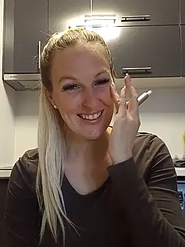 Snapshot of MaviePearl chatting on January 29, 2025, 8:51 am MaviePearl online show from January 29, 2025, 8:51 am