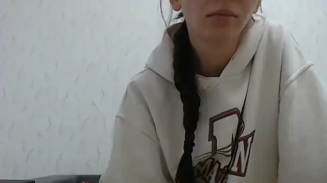 HoneyWiles online show from January 14, 2026, 2:12 pm