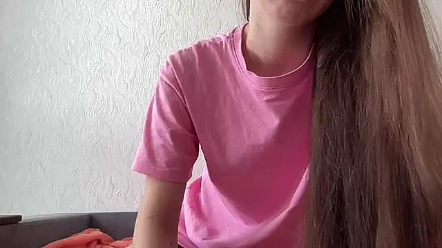HoneyWiles online show from July 10, 2026, 1:14 pm