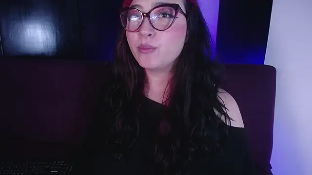 Miss Loise online show from December 29, 2024, 3:46 pm