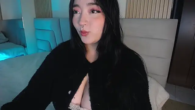 Snapshot of Miss_Loise chatting on May 14, 2026, 3:46 am Miss Loise online show from May 14, 2026, 3:46 am