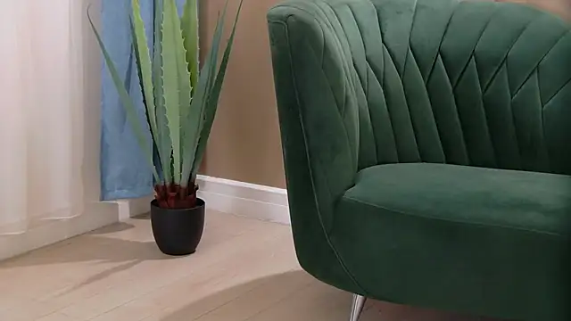 Bailey Rush online show from November 15, 2025, 1:40 pm