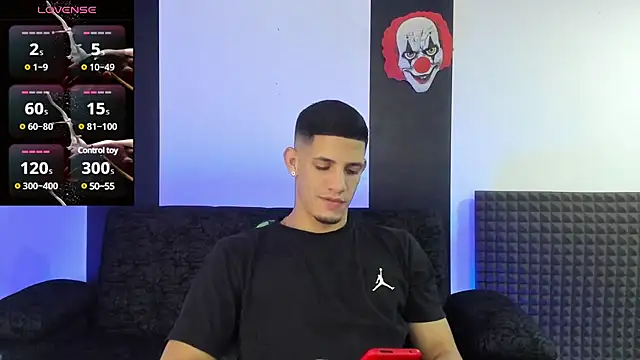 jhonnysnow17 online show from February 28, 2025, 6:43 am