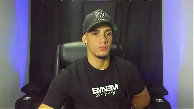 jhonnysnow17 online show from September 10, 2025, 7:08 am