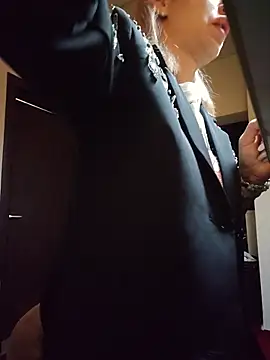 TiffanyMaze online show from June 1, 2026, 4:03 am