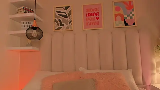 cute  cherry  online show from January 18, 2026, 12:20 pm