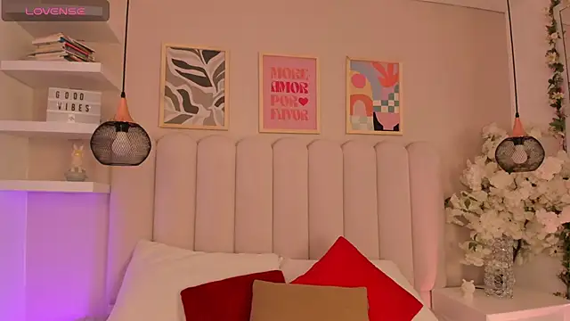 cute  cherry  online show from February 10, 2026, 8:24 pm