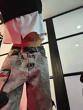 Snapshot of mal_x chatting on December 21, 2025, 5:58 am mal x online show from December 21, 2025, 5:58 am