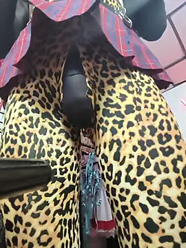 Snapshot of mal_x chatting on January 13, 2026, 7:02 am mal x online show from January 13, 2026, 7:02 am