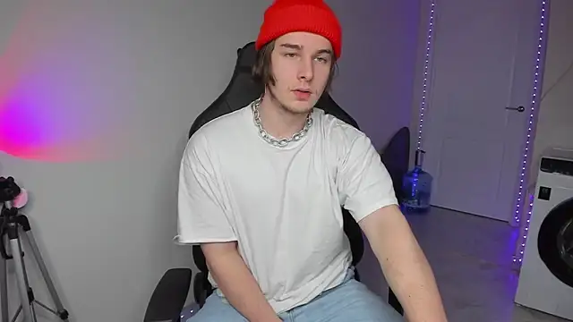 Vincent Strong online show from December 4, 2024, 1:09 pm