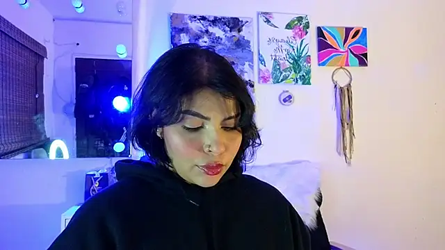 GigiiStone online show from October 27, 2025, 10:03 pm