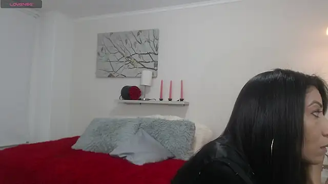 Snapshot of sofia_perez___ chatting on June 19, 2026, 8:23 pm sofia perez online show from June 19, 2026, 8:23 pm