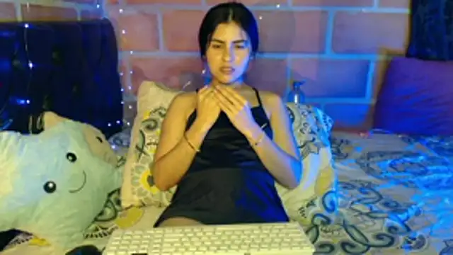 Nathacha online show from February 2, 2026, 11:03 pm