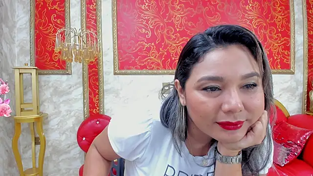 Myhottie Milf online show from December 28, 2024, 1:38 pm