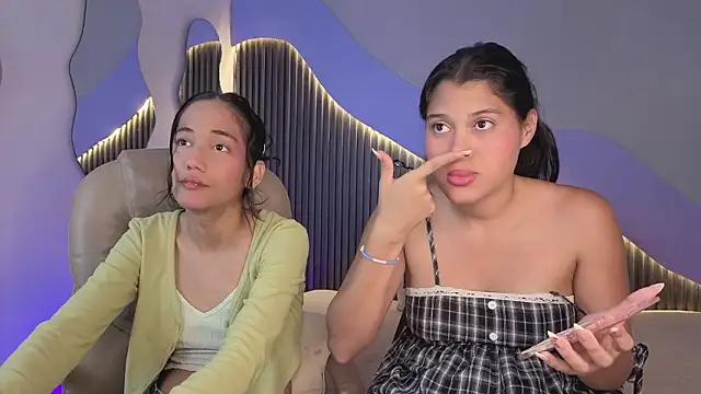 hot little bunny online show from March 13, 2026, 9:10 pm