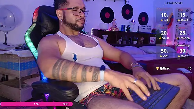 Xein WoIf online show from June 4, 2026, 2:39 am