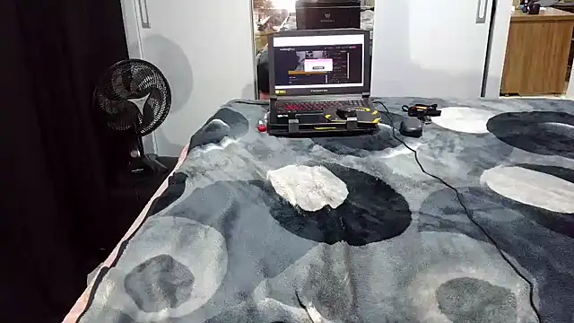 Kellynha Sweet online show from February 18, 2026, 4:41 am