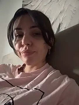 Snapshot of TaniaAmore chatting on October 8, 2025, 12:36 pm TaniaAmore online show from October 8, 2025, 12:36 pm