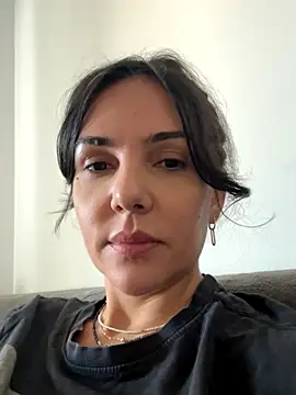 Snapshot of TaniaAmore chatting on October 13, 2025, 10:48 am TaniaAmore online show from October 13, 2025, 10:48 am