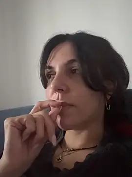 Snapshot of TaniaAmore chatting on November 12, 2025, 1:11 pm TaniaAmore online show from November 12, 2025, 1:11 pm