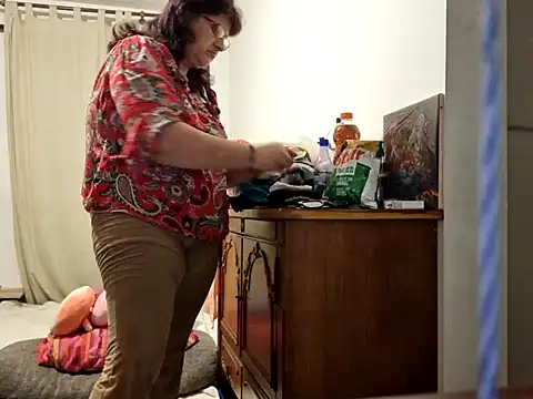 Samantha Squirtxh online show from September 17, 2025, 8:32 pm