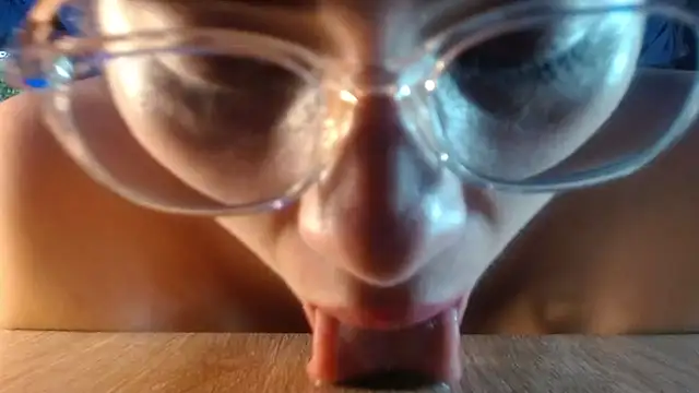 DaMikaela  online show from October 19, 2025, 2:40 pm