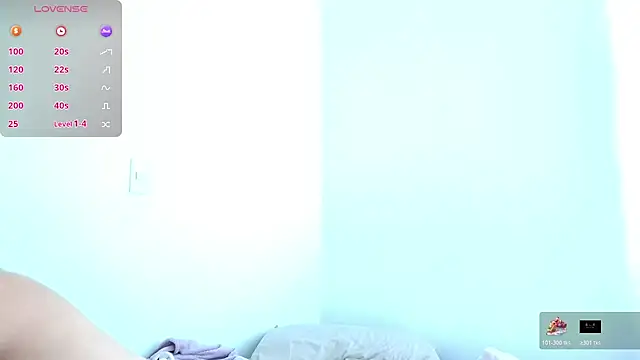 Snapshot of Ania_jones chatting on November 7, 2025, 9:15 pm Ania jones online show from November 7, 2025, 9:15 pm