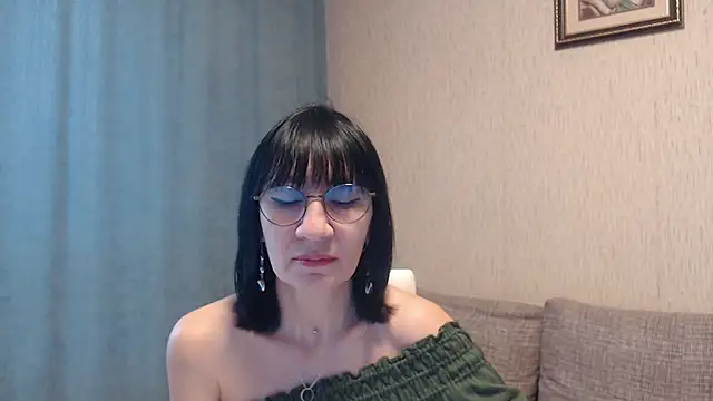 Snapshot of Erica95Bloom chatting on January 30, 2025, 12:06 pm Erica95Bloom online show from January 30, 2025, 12:06 pm
