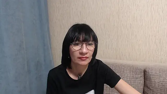 Snapshot of Erica95Bloom chatting on February 25, 2025, 8:30 pm Erica95Bloom online show from February 25, 2025, 8:30 pm