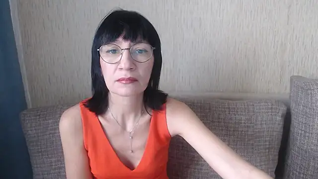 Snapshot of Erica95Bloom chatting on October 16, 2025, 8:04 am Erica95Bloom online show from October 16, 2025, 8:04 am