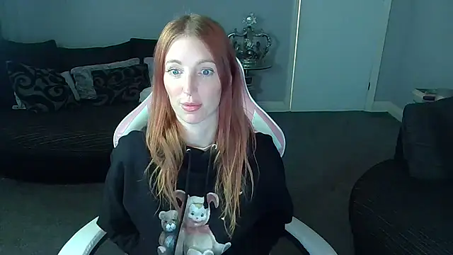 Red firesquirt online show from January 6, 2026, 3:27 pm