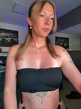 BunnyDiamond1 online show from June 26, 2026, 7:46 am