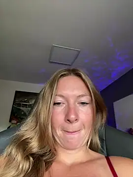 BunnyDiamond1 online show from July 26, 2026, 10:00 am