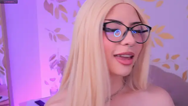Snapshot of Misselektra__ chatting on September 18, 2025, 4:03 am Misselektra online show from September 18, 2025, 4:03 am