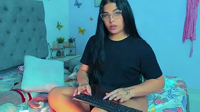 mabellfox online show from January 8, 2025, 10:27 pm