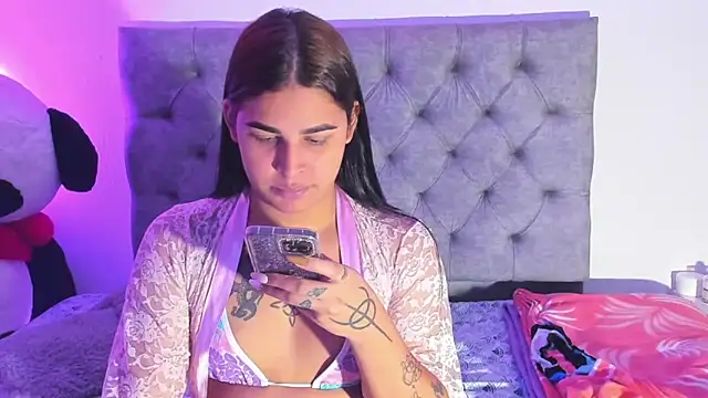 Snapshot of mabellfox chatting on February 21, 2026, 1:06 am mabellfox online show from February 21, 2026, 1:06 am