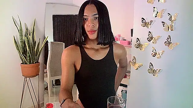 carmen14 online show from February 5, 2025, 4:37 am