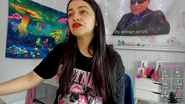 LovelyAzucena online show from October 22, 2025, 4:40 pm