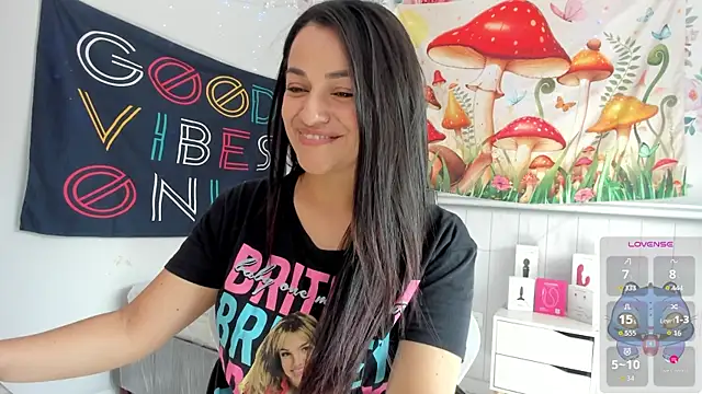 LovelyAzucena online show from November 29, 2025, 2:53 pm