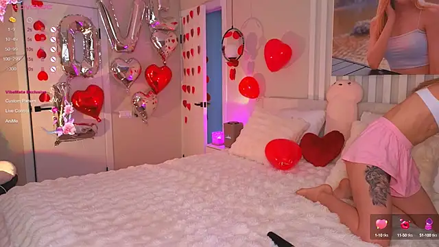 Lana me online show from February 14, 2025, 4:04 am