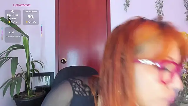 Victoria Caruso online show from March 17, 2025, 8:51 pm