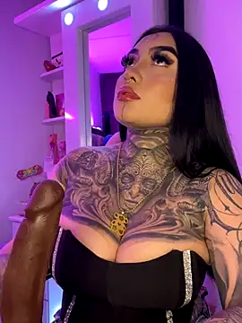 Snapshot of CloeeBeckam chatting on November 28, 2025, 4:48 am CloeeBeckam online show from November 28, 2025, 4:48 am