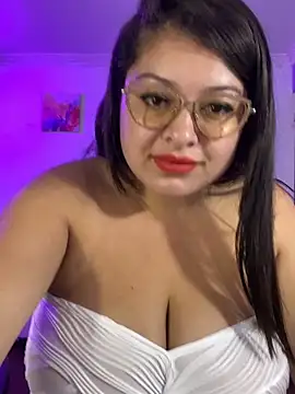 MiiaaJoness online show from November 19, 2025, 2:28 pm