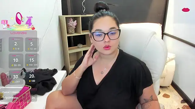 CelesteBrucee online show from February 8, 2025, 5:40 am