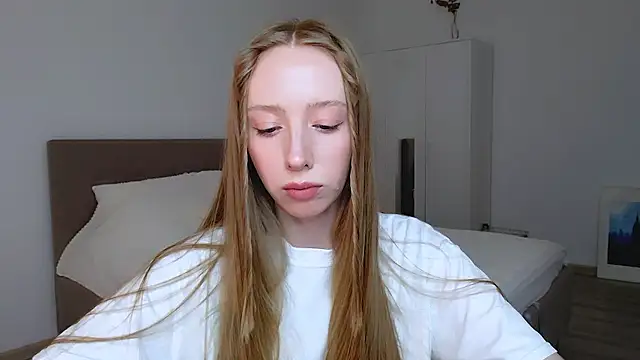 Luna insniity online show from December 8, 2024, 8:47 pm