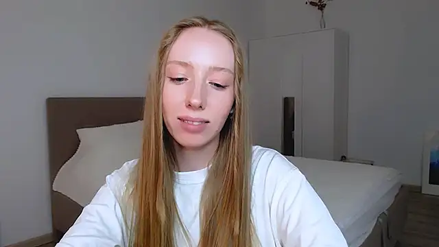 Luna insniity online show from December 9, 2024, 3:18 am