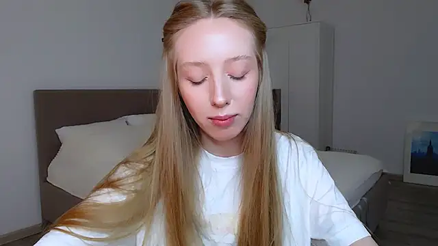 Luna insniity online show from January 3, 2025, 9:26 pm