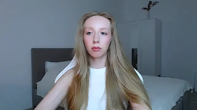 Luna insniity online show from September 13, 2025, 7:02 pm